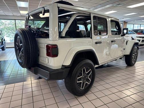 2025 Jeep Wrangler Sahara