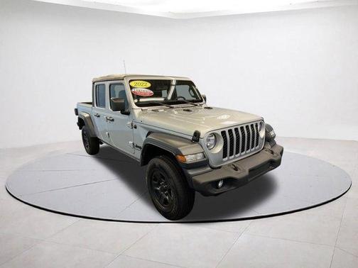 2022 Jeep Gladiator Sport