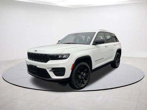 2024 Jeep Grand Cherokee Laredo