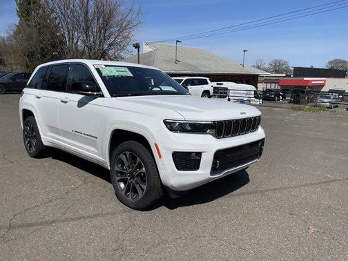 2025 Jeep Grand Cherokee Overland