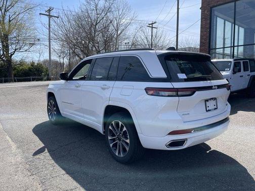 2025 Jeep Grand Cherokee Overland