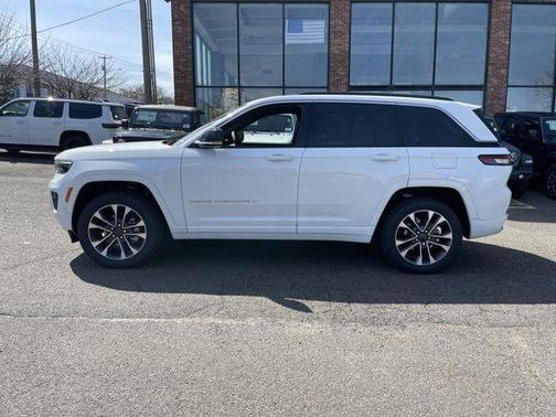 2025 Jeep Grand Cherokee Overland