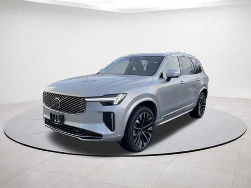 2025 Volvo XC90 B6 Plus 7-Seater