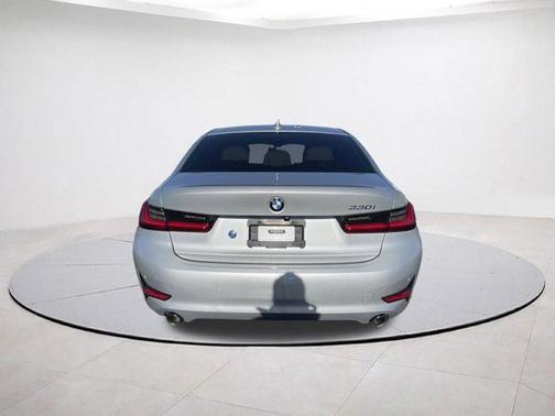 2020 BMW 330 i