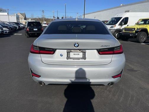 2020 BMW 330 i