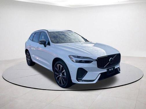2025 Volvo XC60 B5 Plus