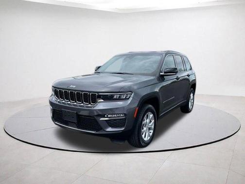 Metallic 2023 Jeep Grand Cherokee Limited
