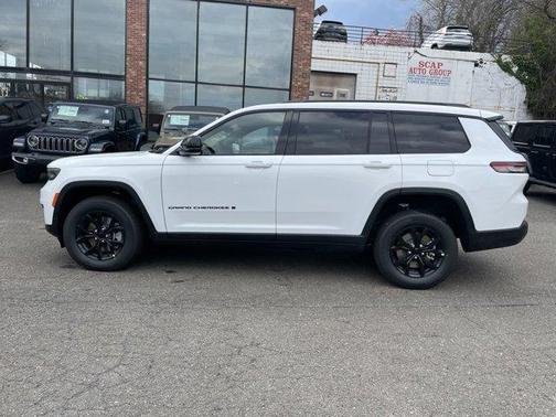 2025 Jeep Grand Cherokee L Laredo