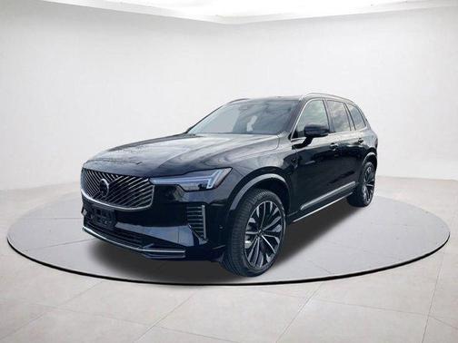 2025 Volvo XC90 B6 Plus 7-Seater