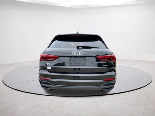 2025 Audi Q3 45 S line Premium