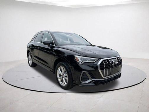 2025 Audi Q3 45 S line Premium