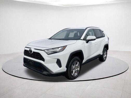 Ice 2025 Toyota RAV4 XLE