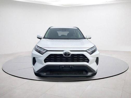 Ice 2025 Toyota RAV4 XLE