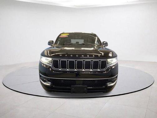 2023 Jeep Wagoneer Base