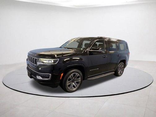 2023 Jeep Wagoneer Base