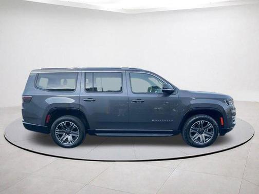 Metallic 2024 Jeep Wagoneer Series II