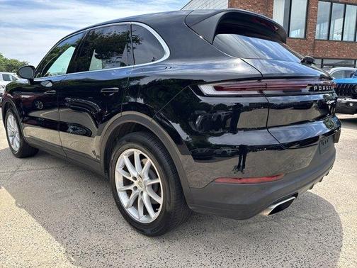 2024 Porsche Cayenne Base