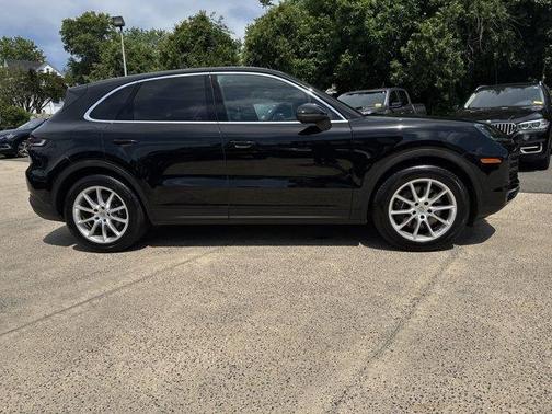 2024 Porsche Cayenne Base