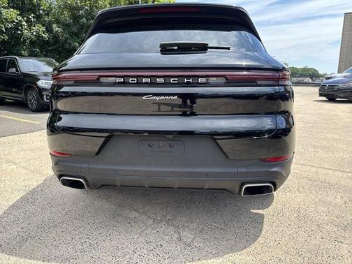 2024 Porsche Cayenne Base