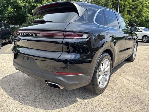 2024 Porsche Cayenne Base