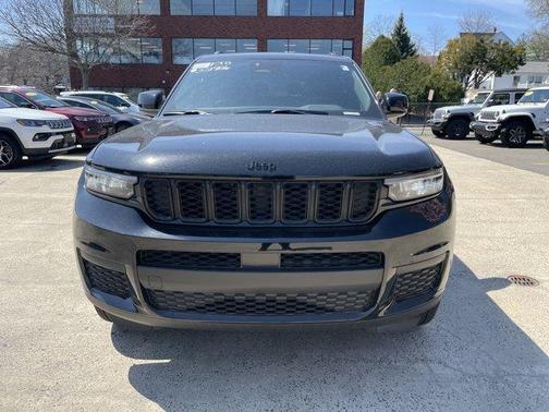 2025 Jeep Grand Cherokee L Laredo