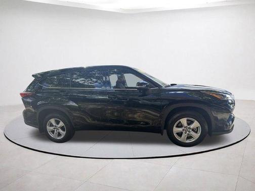 2021 Toyota Highlander L