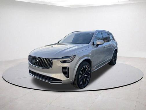 2025 Volvo XC90 B6 Plus 7-Seater