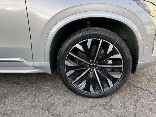 2025 Volvo XC90 B6 Plus 7-Seater