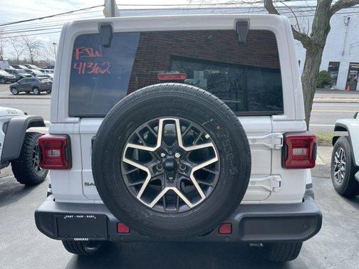 2025 Jeep Wrangler Sahara