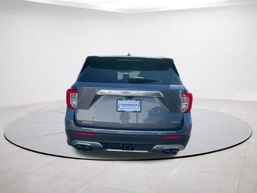 Gray Metallic 2021 Ford Explorer Platinum