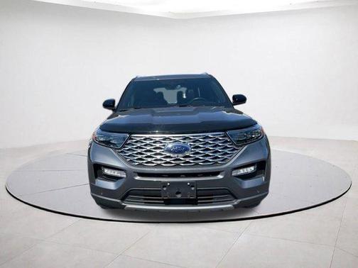 Gray Metallic 2021 Ford Explorer Platinum