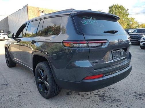 2025 Jeep Grand Cherokee L Laredo
