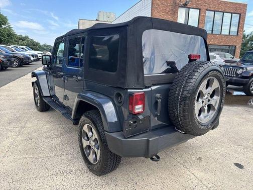 2017 Jeep Wrangler Unlimited Sahara