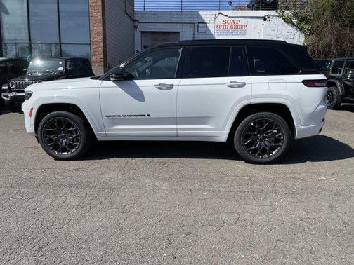 2025 Jeep Grand Cherokee Summit