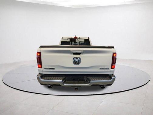 Bright White Clearcoat 2022 RAM 1500 Laramie