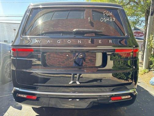 2025 Jeep Wagoneer Base