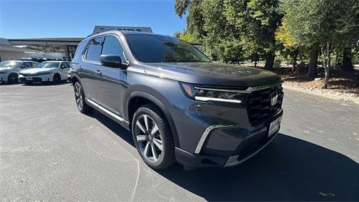 2025 Honda Pilot Touring 8-Passenger