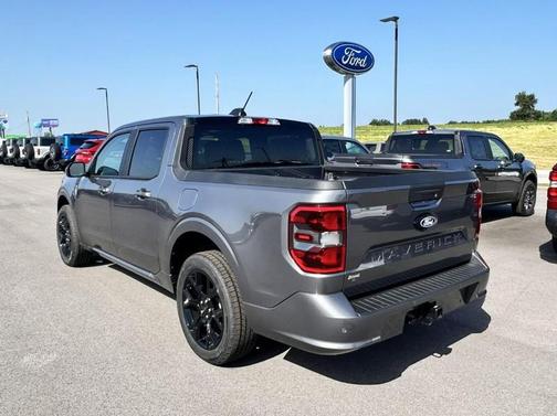 Carbonized Gray Metallic 2026 Ford Maverick Lobo Standard