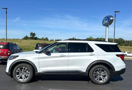 Space White Metallic 2026 Ford Explorer Active