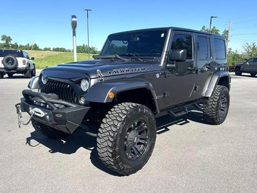 Granite Crystal Metallic Clearcoat 2017 Jeep Wrangler Unlimited Smoky Mountain 4x4