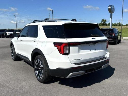 Star White Metallic Tri-Coat 2026 Ford Explorer Platinum