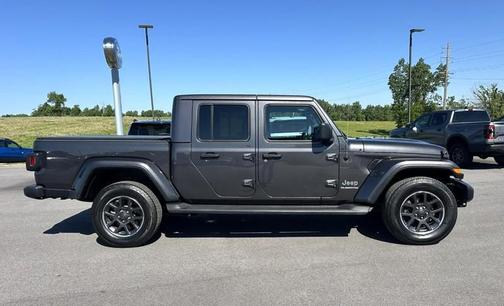 Granite Crystal Metallic Clearcoat 2021 Jeep Gladiator Overland