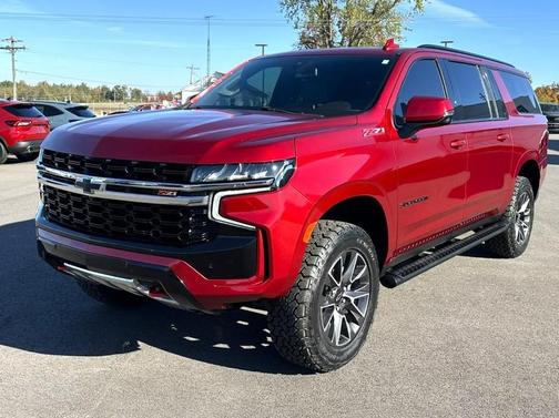 2022 Chevrolet Suburban 4WD Z71