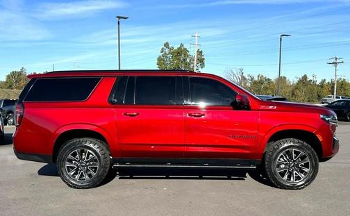 2022 Chevrolet Suburban 4WD Z71