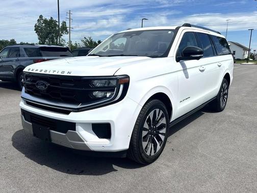 Star White Metallic Tri-Coat 2025 Ford Expedition Max Platinum