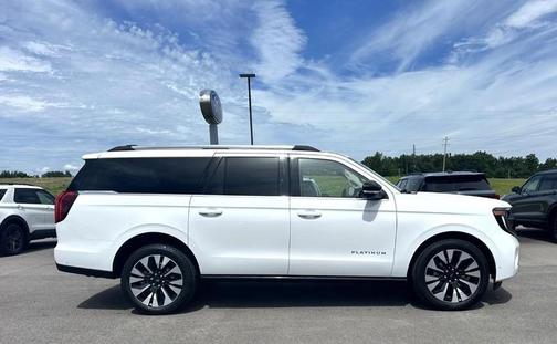Star White Metallic Tri-Coat 2025 Ford Expedition Max Platinum