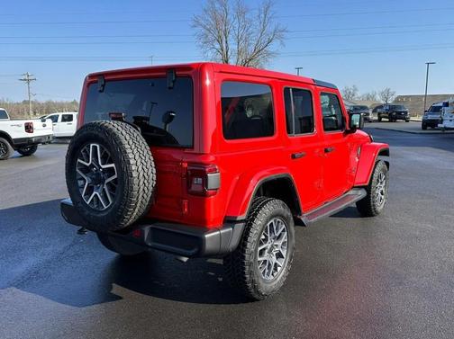 2025 Jeep Wrangler 4-Door Sahara 4x4