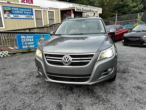 2010 Volkswagen Tiguan SEL