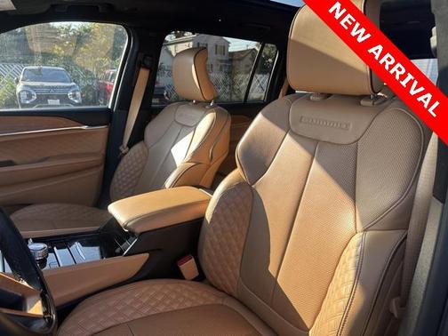 2022 Jeep Grand Cherokee L Summit Reserve