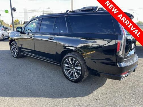 2023 Cadillac Escalade ESV Sport Platinum
